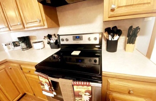 Sulphur House | Newly Remodeled, Family Home, Near Interstate