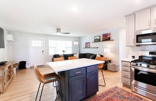 Little Rock House | Newly Remodeled Home on the Arkansas River - 3 miles from Airport
