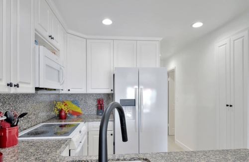 Mission Beach Condo | Newly Remodeled! Oceanfront Mission Beach Condo Sleeps 6 with Incredible Views!