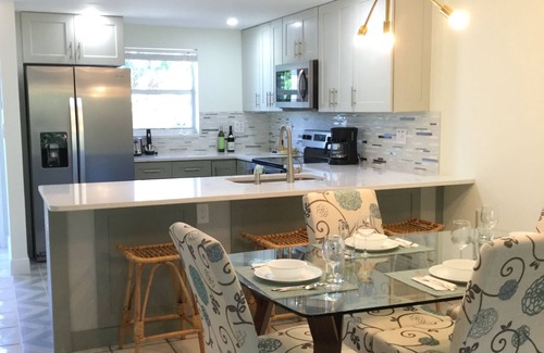 Bel Air Condo | Newly Renovated Condo at the Beach