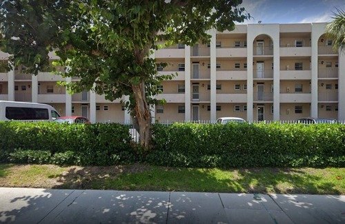 Bel Air Condo | Newly Renovated Condo at the Beach
