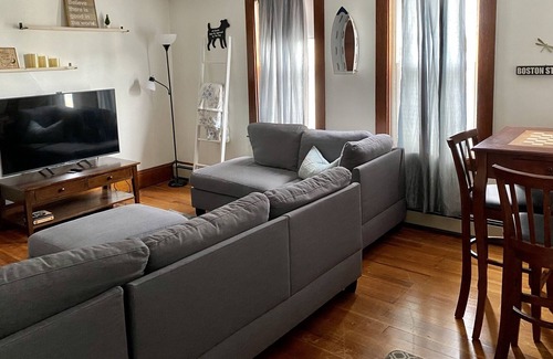 Nonantum Apartment | Newly Renovated 1BD Private Suite w/Parking + WIFI
