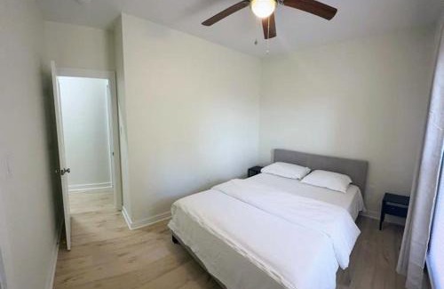 Durham House | Newly Renovated 2 Bedroom - A Seasoned Superhost