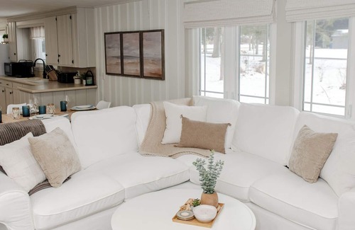 Harwich Cottage | Newly Renovated 3 bedroom cottage in Rondeau steps to the beach or bay waters