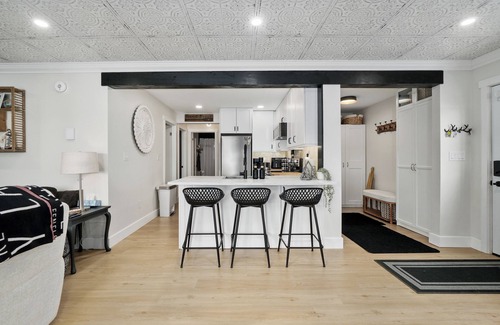 Trent Hills Cottage | Newly renovated 4 season, 3-bedroom Cottage with Hot Tub!