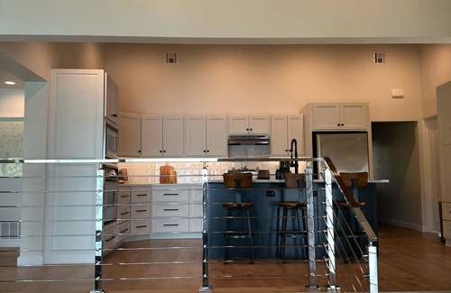 Vinita House | Newly Renovated 4B, 2.5 bath Lakefront home with South Grand Lake Views and dock