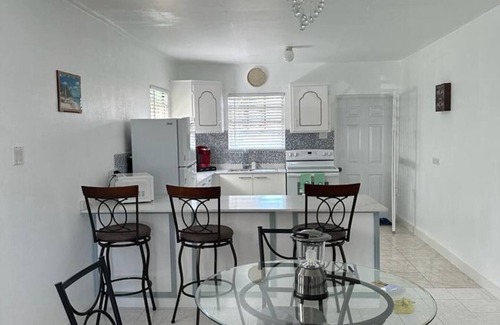 Mount Standfast House | Newly Renovated Coastline Cottagen5 min from beach