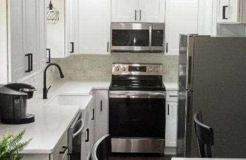 Church Street House | Newly Renovated Family Friendly 3-Bedroom