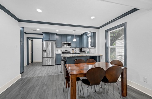 Greater East End House | Newly Renovated Home EADO/Pets