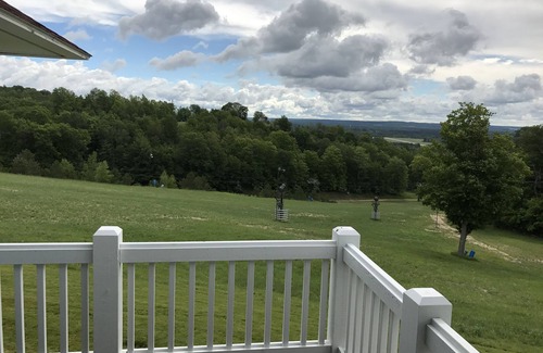 Thompsonville Condo | Newly renovated mountaintop ski-in/ski-out unit. Sleeps 8 comfortably.