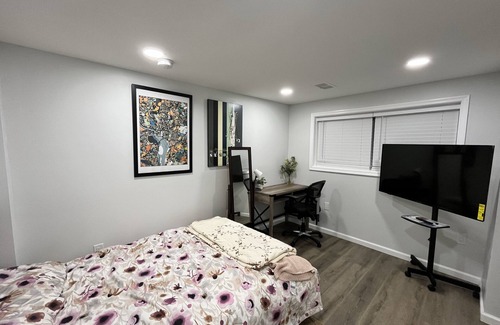 Annandale House | Newly Renovated Queen BR w/Private Bath. Access to Kitchen& In-Unit Washer/Dryer