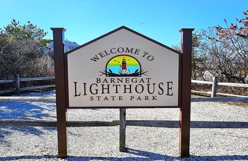 Barnegat Light House | Newly Renovated Beach Block 3-bedroom 2nd Floor Duplex