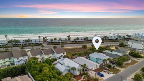 Inlet Beach Heights House | Newly Renovated 2-min Walk to the Beach The Coastal Cottage by AvantStay