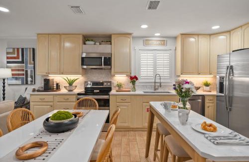 Inlet Beach Heights House | Newly Renovated 2-min Walk to the Beach The Coastal Cottage by AvantStay