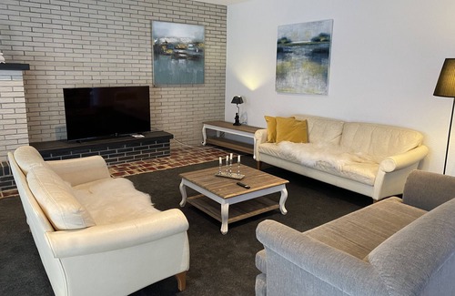 Wildeshausen Apartment | Newly renovated, very spacious 3-room apartment with terrace, garden, parking space