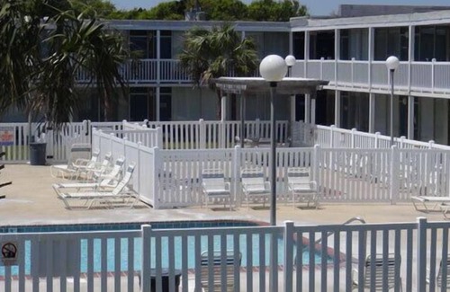 Atlantic Beach Apartment | Newly Renovated, Waterfront, Poolside, Ground-Floor, King Bed & WiFi