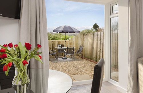 Newton Ferrers Apartment | Newton Ferrers home with private garden