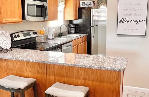 Indian Point Condo | Next To SDC & Table Rock Lake. 20ft Patio. King Master 2BR 2BA.Full Size Kitchen