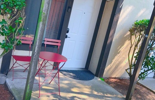 Seahurst Apartment | Nice 2-bedroom apartment in Burien
