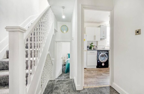 Sands End Apartment | Nice 3 bed flat near Chelsea