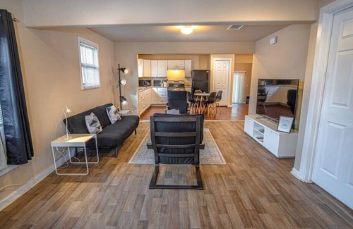 Arena District House | Nice 3BR/2BA Near Downtown 2 min At&t Center