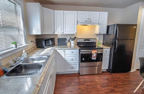 Arena District House | Nice 3BR/2BA Near Downtown 2 min At&t Center