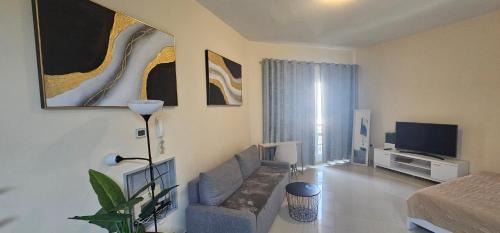 Bab Al Bahr Apartment | Nice Al Marjan studio