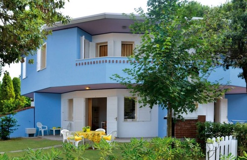 Bibione Apartment | Nice and cozy studio apartment with outdoor pool