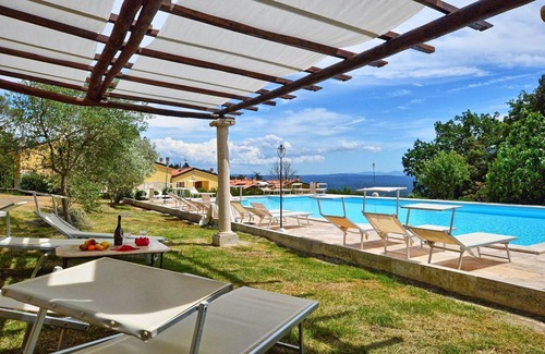 Monteverdi Marittimo Apartment | Nice apartment for 6 guests with pool and parking