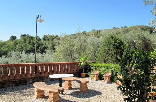 Pieve a Nievole Apartment | Nice apartment for 4 guests with WIFI, hot tub, pool, TV, patio and pets allowed