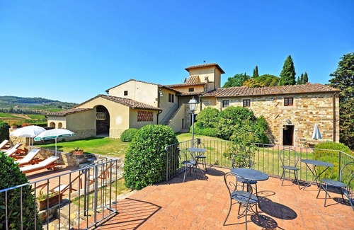 San Casciano in Val di Pesa Apartment | Nice apartment with WIFI, pool, A/C, TV, pets allowed and parking, close to Greve In Chianti