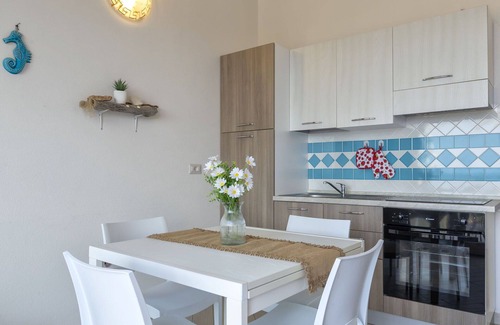 Paduledda Apartment | Nice apartment for 4 guests with pool, A/C, TV, terrace, pets allowed and parking