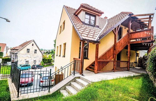 Cesky Krumlov Apartment | Nice apartment for 5 guests with WIFI, patio and pets allowed