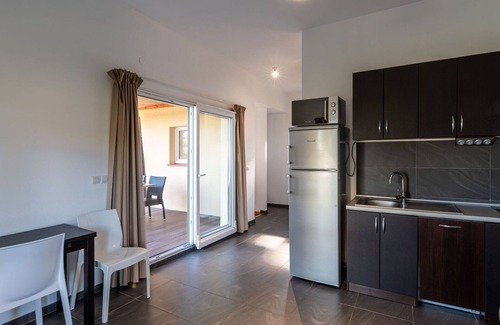 Favone Apartment | Nice apartment for 4 guests with pool, A/C, WIFI, TV, terrace and pets allowed