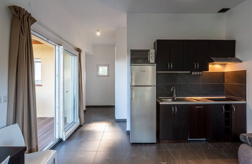 Favone Apartment | Nice apartment for 4 guests with pool, A/C, WIFI, TV, terrace and pets allowed