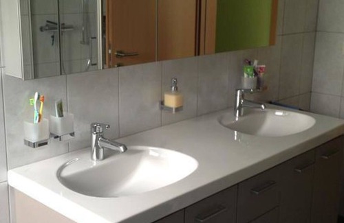 Ernen Apartment | Nice apartment for 10 people with WIFI, TV, balcony and parking