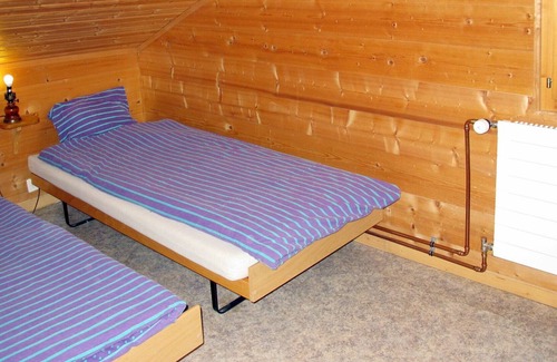 Champery Apartment | Nice apartment for 16 guests with TV, balcony, pets allowed, panoramic view and parking