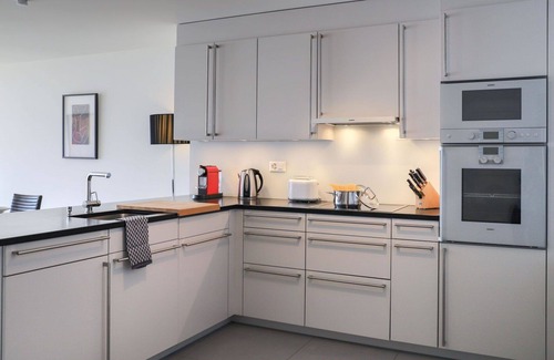 Montreux Apartment | Nice apartment for 2 guests with pool, WIFI, TV, terrace, panoramic view and parking
