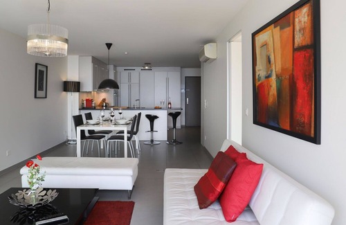 Montreux Apartment | Nice apartment for 2 guests with pool, WIFI, TV, terrace, panoramic view and parking