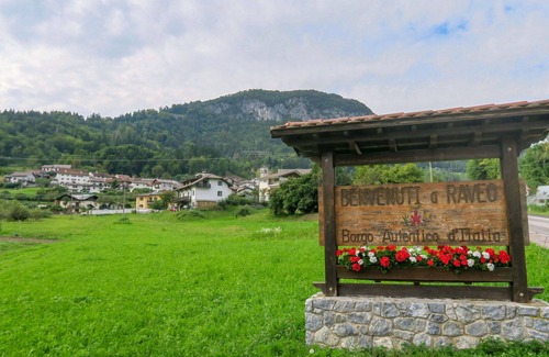 Raveo Apartment | Nice apartment for 3 people with WIFI, TV, patio and pets allowed