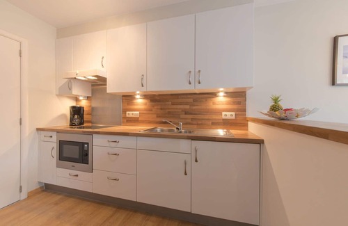 Bredene Apartment | Nice apartment for 4 guests with WIFI, TV and balcony