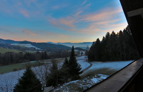 Magdalensberg Apartment | Nice apartment for 6 people with WIFI, pool, TV, patio, panoramic view and parking