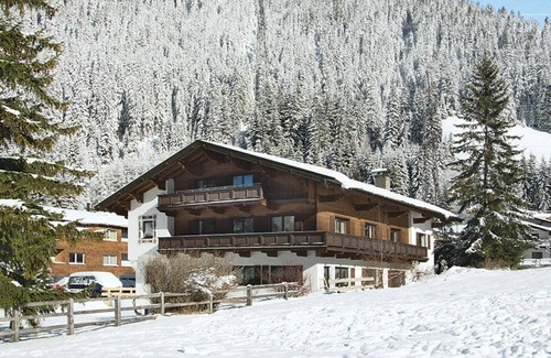 Sankt Anton am Arlberg Apartment | Nice apartment for 6 guests with WIFI, TV, balcony and parking