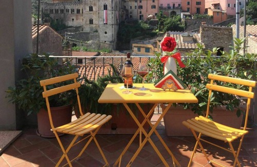 Buti Apartment | Nice apartment for 7 guests with A/C, WIFI, TV, terrace and panoramic view