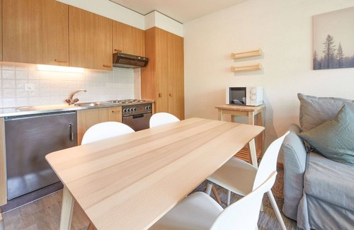 Heremence Apartment | Nice apartment for 4 people with pool, WIFI, TV, balcony, panoramic view and parking