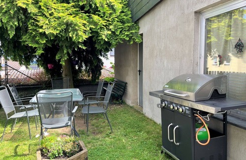 Quiddelbach Apartment | Nice apartment for 10 people with WIFI, A/C, TV and patio