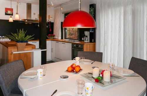 Frankenau House | Nice apartment in villa for 4 guests with WIFI, TV, terrace and pets allowed