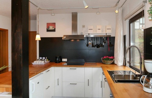 Frankenau House | Nice apartment in villa for 4 guests with WIFI, TV, terrace and pets allowed