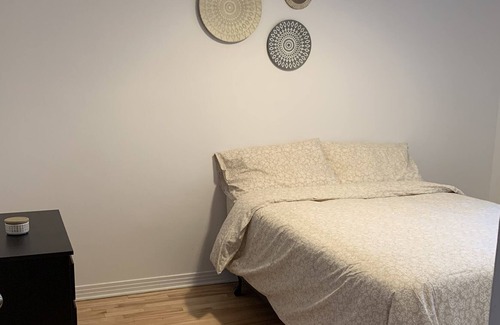 Longue-Pointe Apartment | Nice apartment in a quiet area
