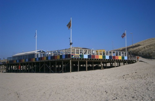 Callantsoog Apartment | Nice apartment in Callantsoog 400m to the sea, south-facing balcony, elevator, sauna, WiFi